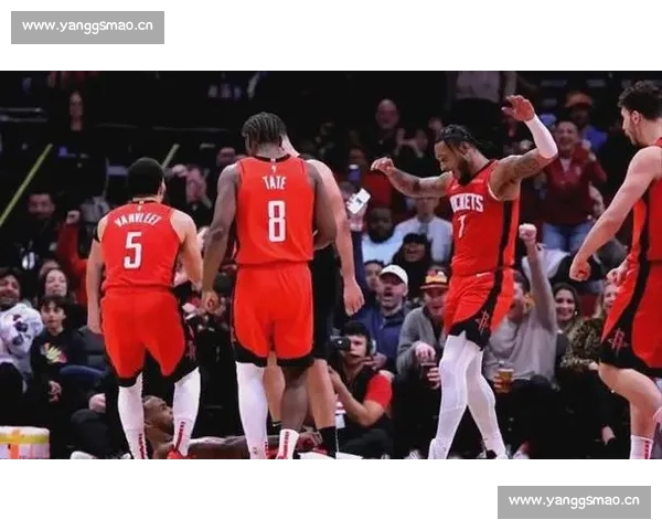 火箭全队齐发力末节逆转险胜展现顽强斗志赢得关键胜利
